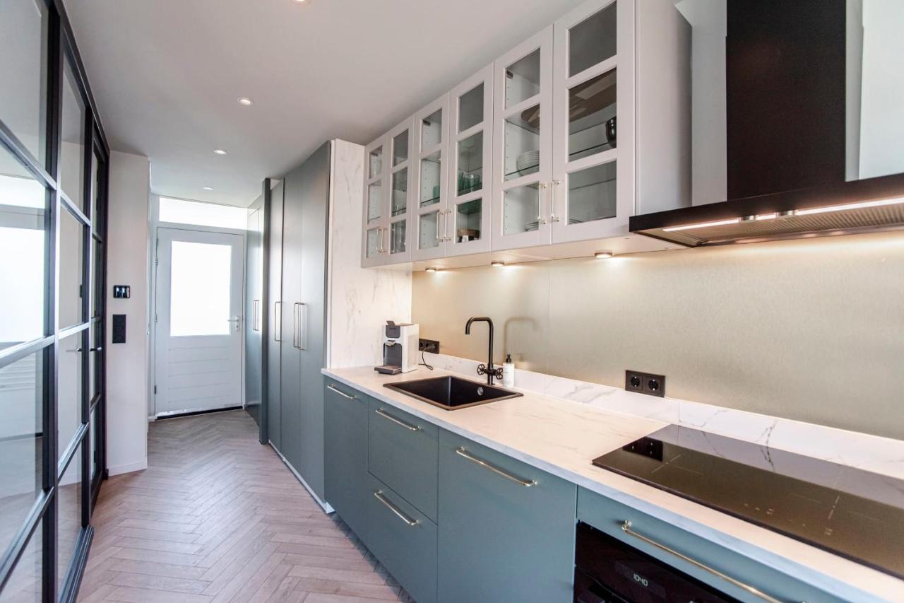 Apartment Shell 61 *